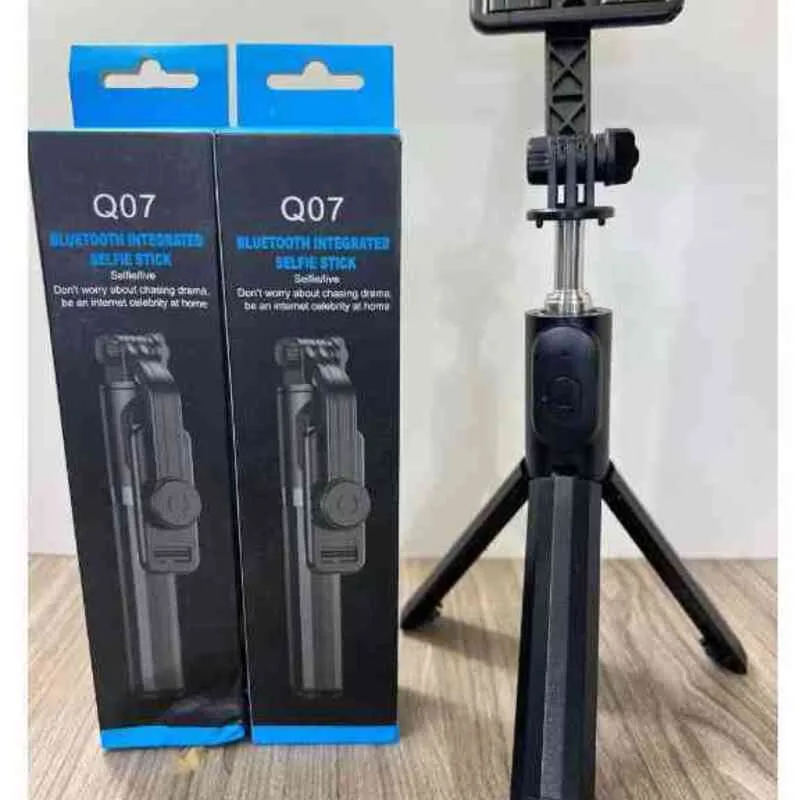 Q07 Selfie Stick Tripod Stand with LED Flash Light | Kinbo.site
